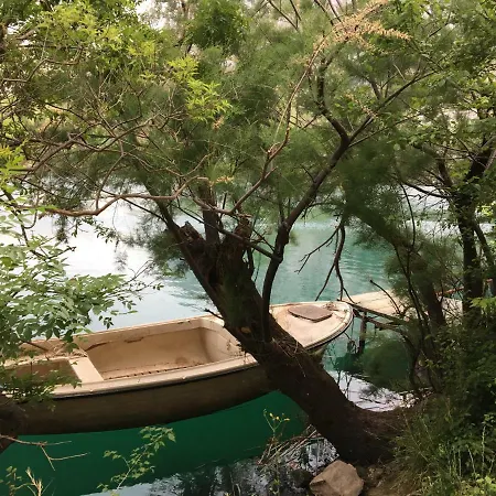 Apartman S Terasom * Dugi Rat